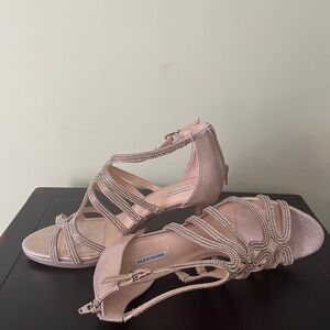 Alex Marie Women's Champaign/light Tan Sparkly Heels